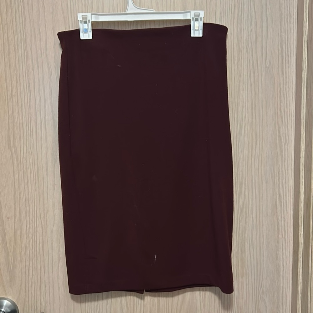 Maroon pencil skirt